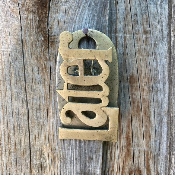 Vintage metal paper clip funny office supplies bill holder paper organization - Picture 3 of 9